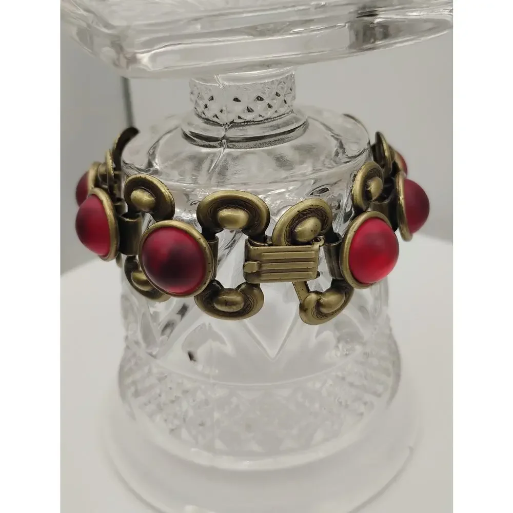 Vintage Red Lucite Cabochon Link Bracelet 7" Gold Tone Statement - Picture 3 of 3